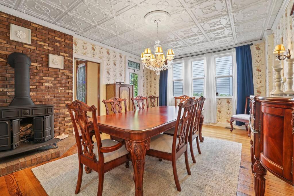 Charming Victorian Home - 2 Minutes To Downtown Lancaster Zewnętrze zdjęcie